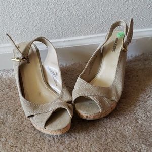 Womans size 8 wedges